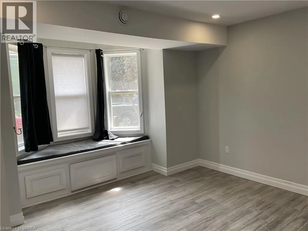98 LORNE Crescent Unit# 1, #1