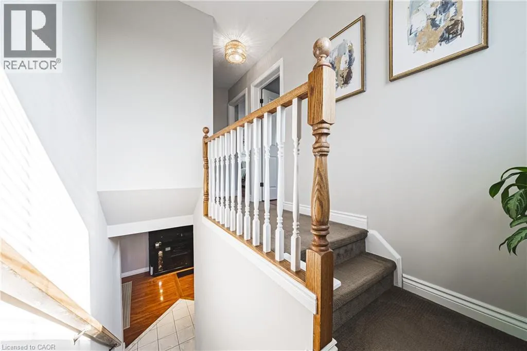 176 HIGHLAND Road W