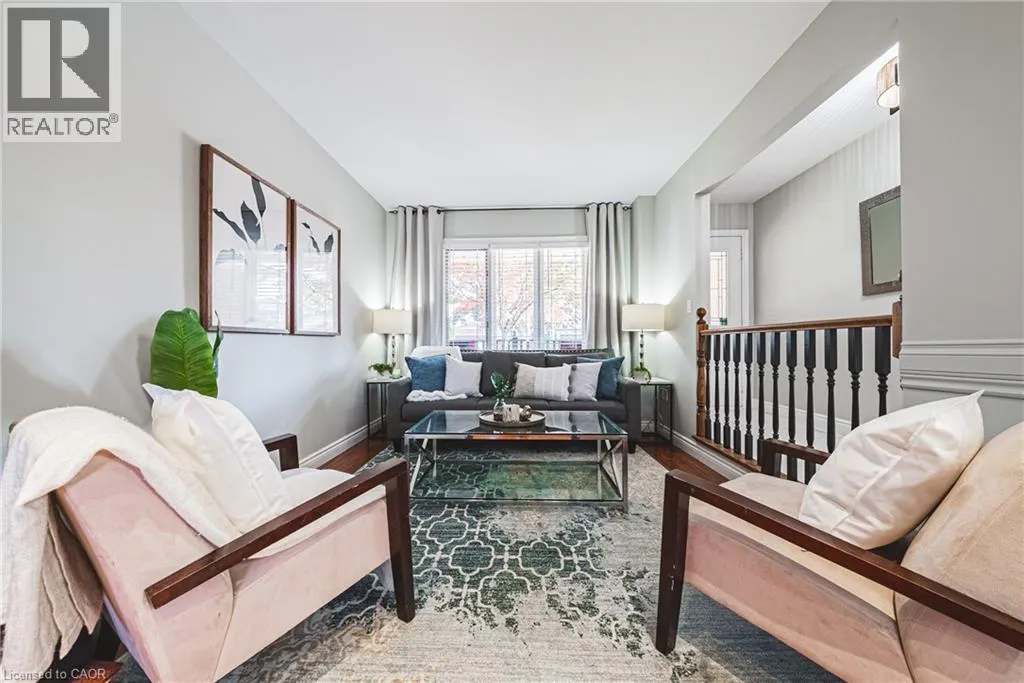 176 HIGHLAND Road W