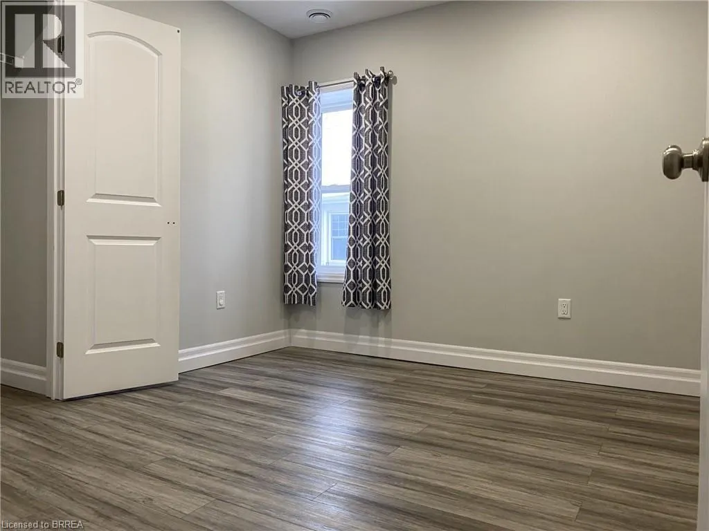 98 LORNE Crescent Unit# 5, #5