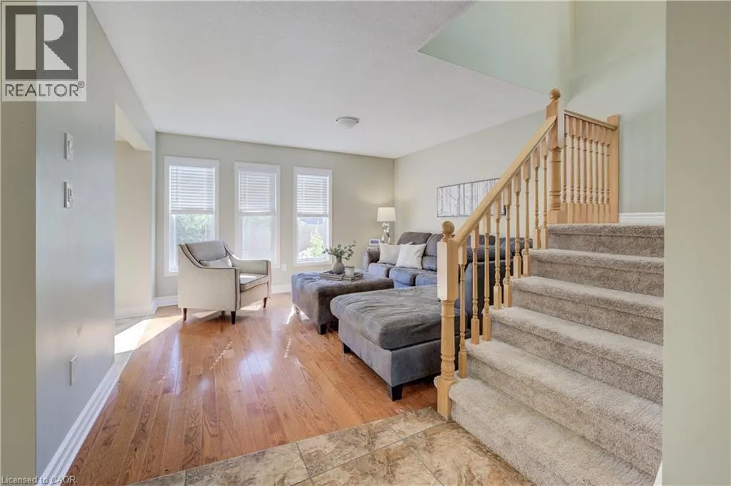 21 SCHNELLER Court