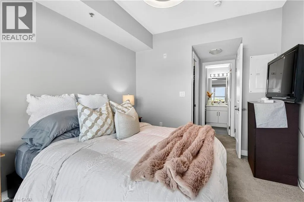 560 NORTH SERVICE Road Unit# 505, #505