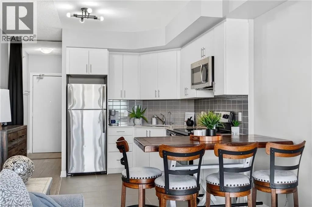560 NORTH SERVICE Road Unit# 505, #505