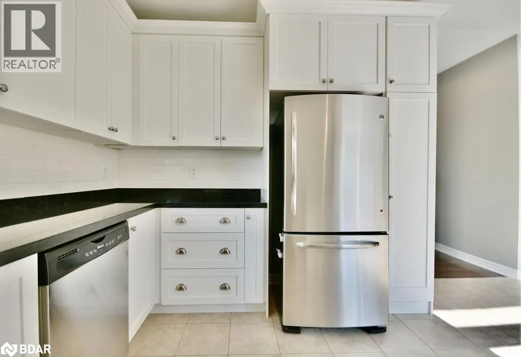 166 SUCCESSION Crescent