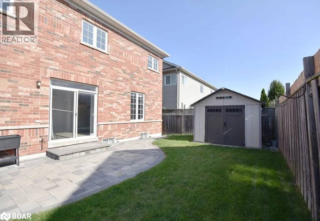 166 SUCCESSION Crescent