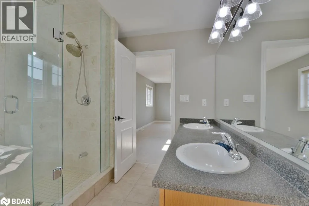 166 SUCCESSION Crescent