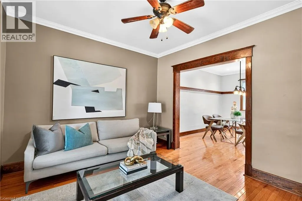 31 EAST 33RD Street