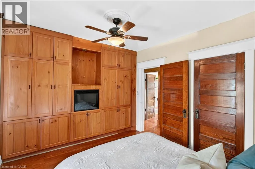 31 EAST 33RD Street