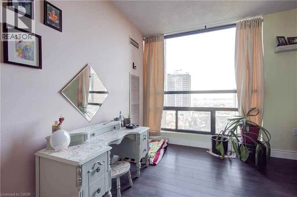222 JACKSON Street W Unit# 1406, #1406