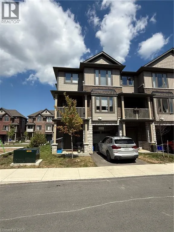 19 PICARDY Drive Unit# 32, #32