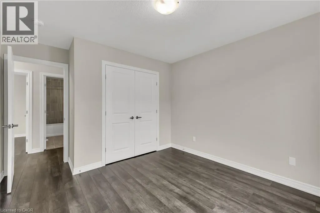 19 PICARDY Drive Unit# 32, #32
