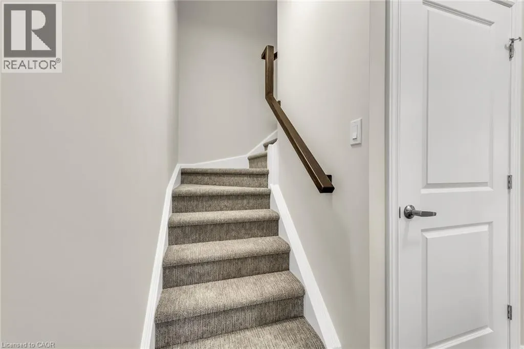 19 PICARDY Drive Unit# 32, #32
