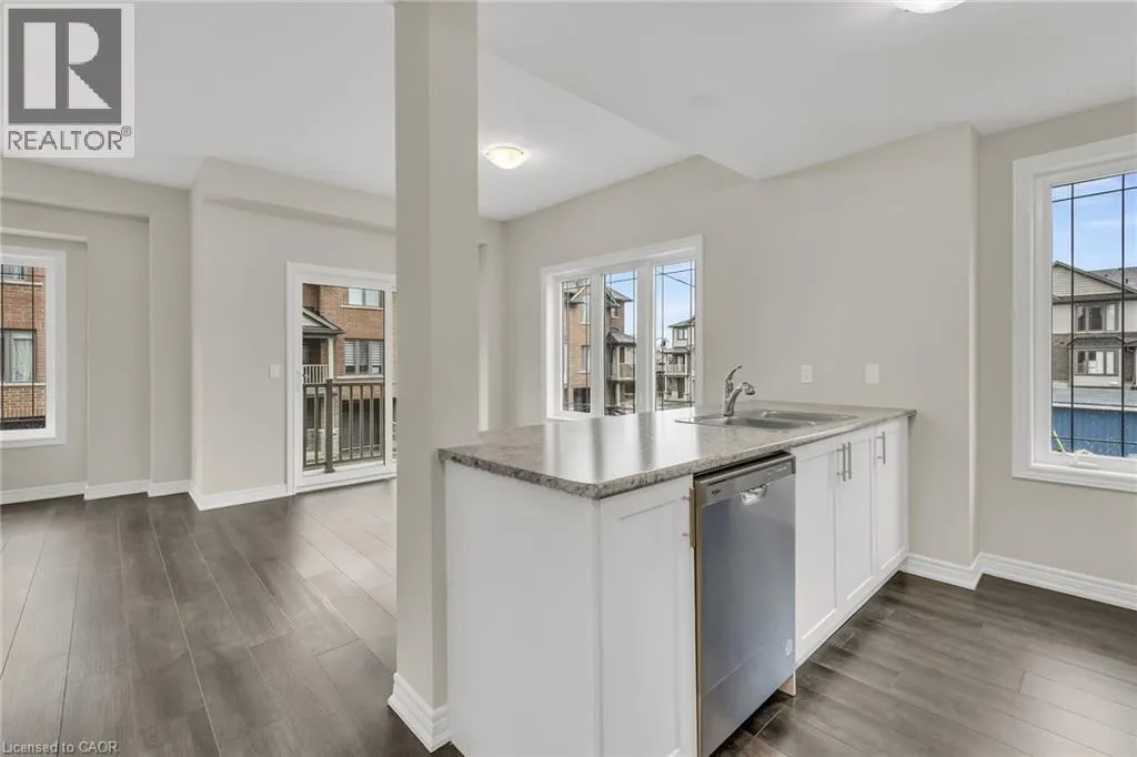 19 PICARDY Drive Unit# 32, #32