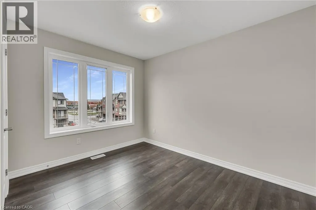 19 PICARDY Drive Unit# 32, #32