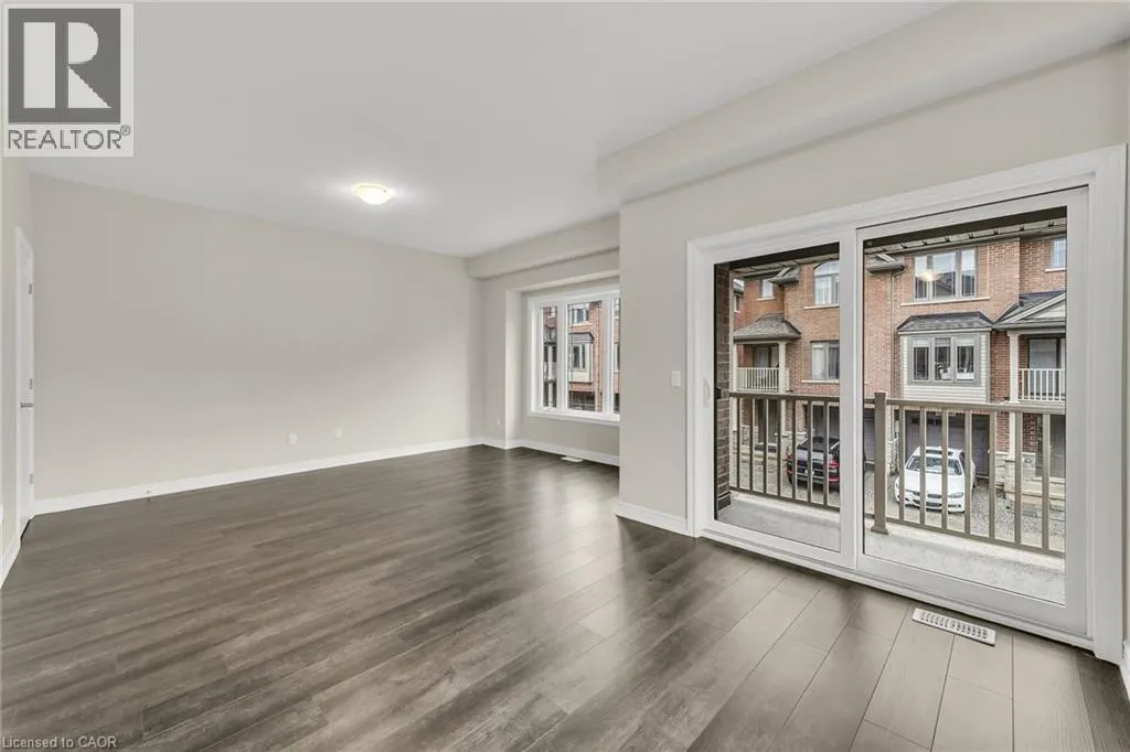 19 PICARDY Drive Unit# 32, #32
