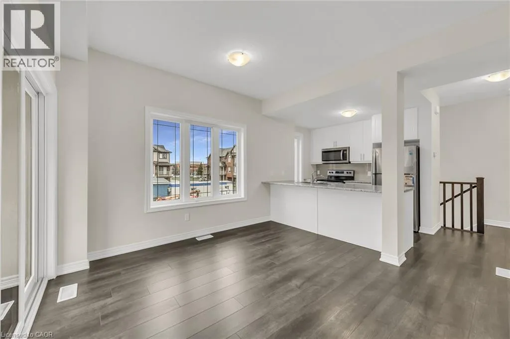 19 PICARDY Drive Unit# 32, #32