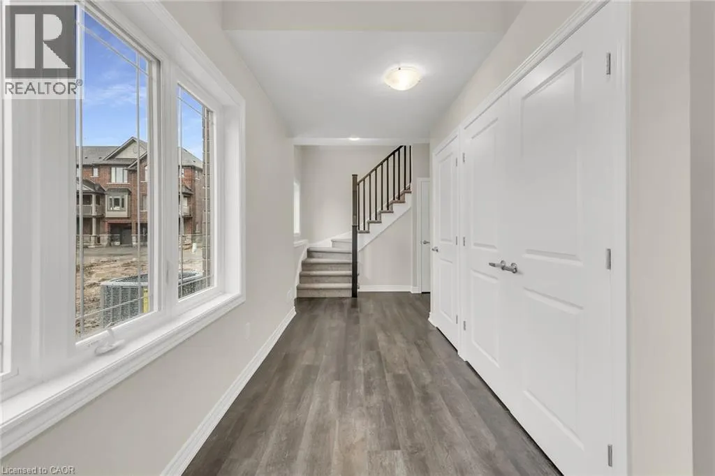 19 PICARDY Drive Unit# 32, #32