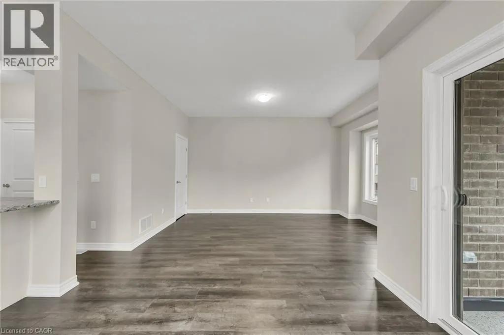 19 PICARDY Drive Unit# 32, #32