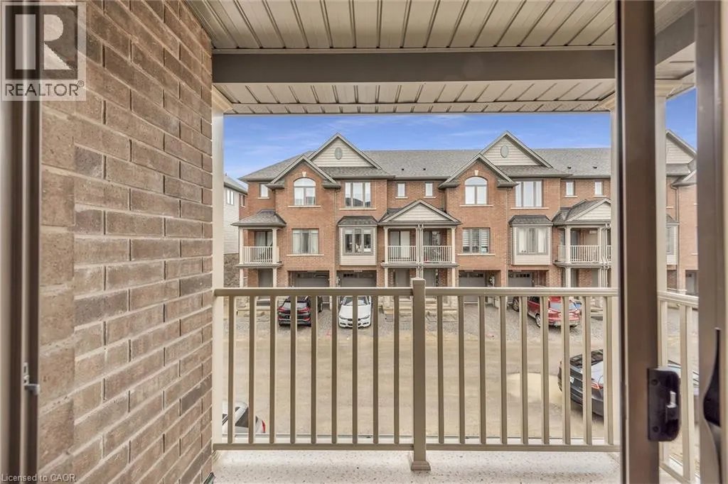19 PICARDY Drive Unit# 32, #32