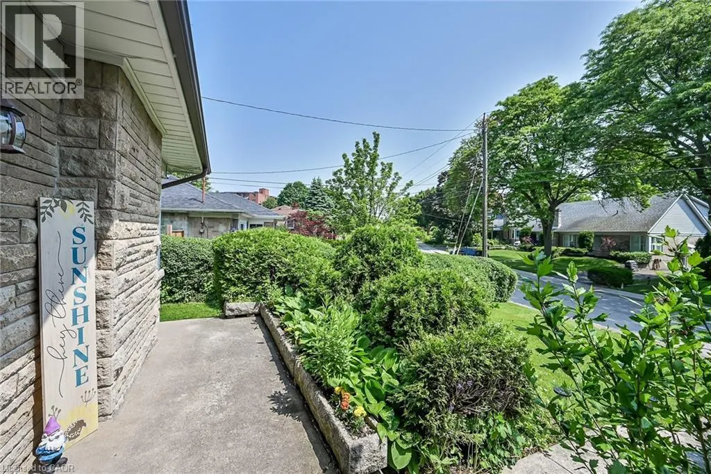 304 GLENHOLME Avenue