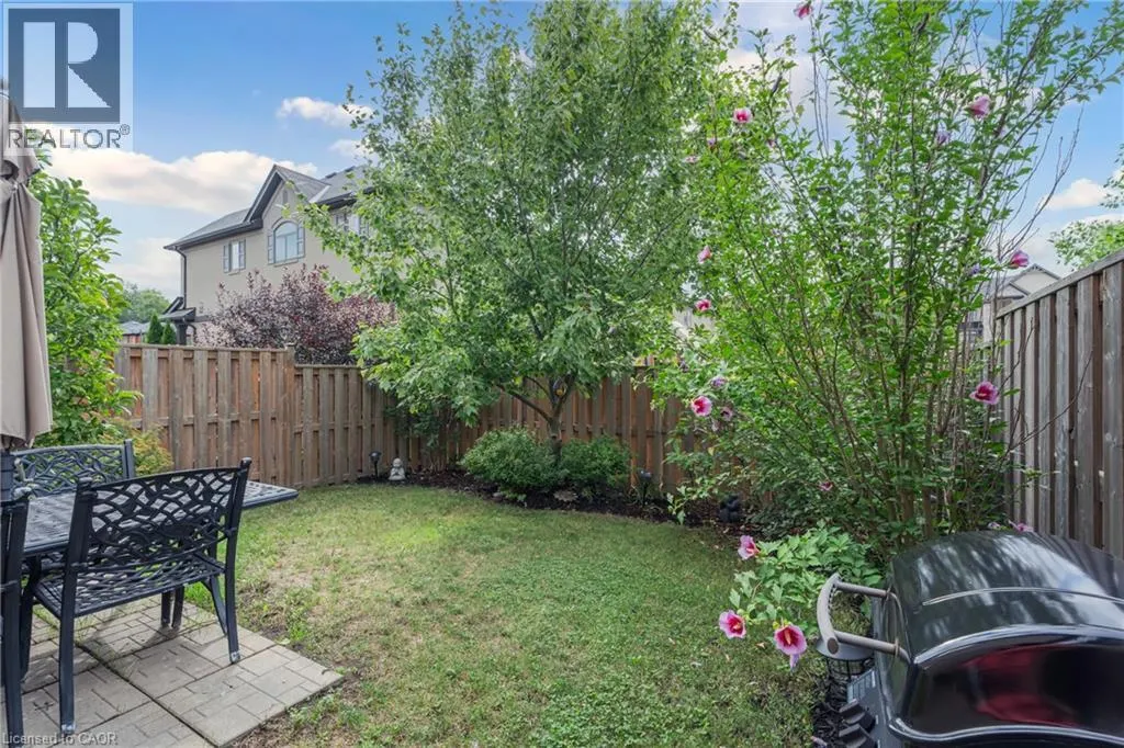 72 DODMAN Crescent