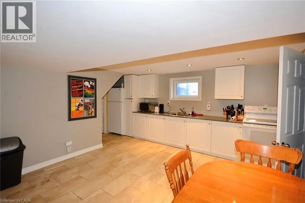 15 MERICOURT Road