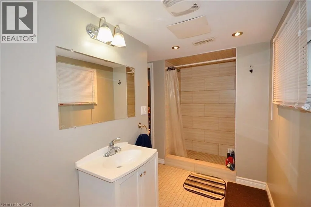 15 MERICOURT Road