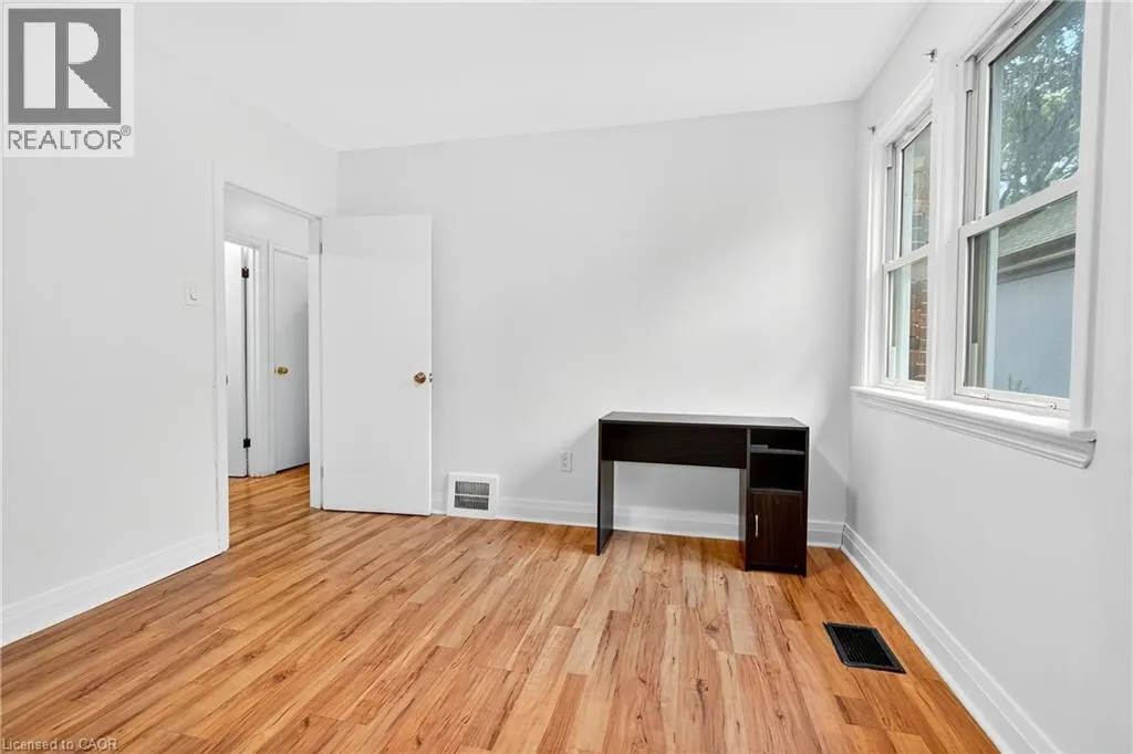 17 WEST 3RD Street