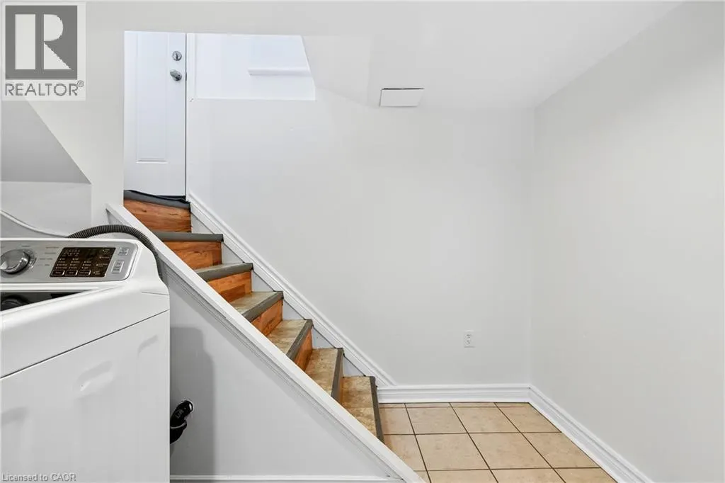 17 WEST 3RD Street