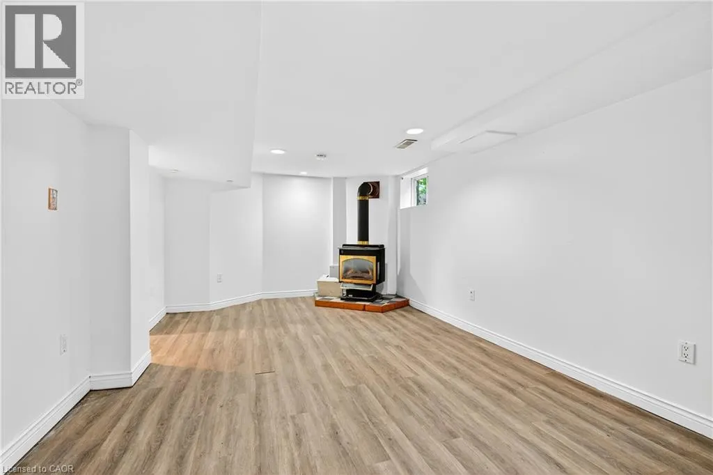 17 WEST 3RD Street