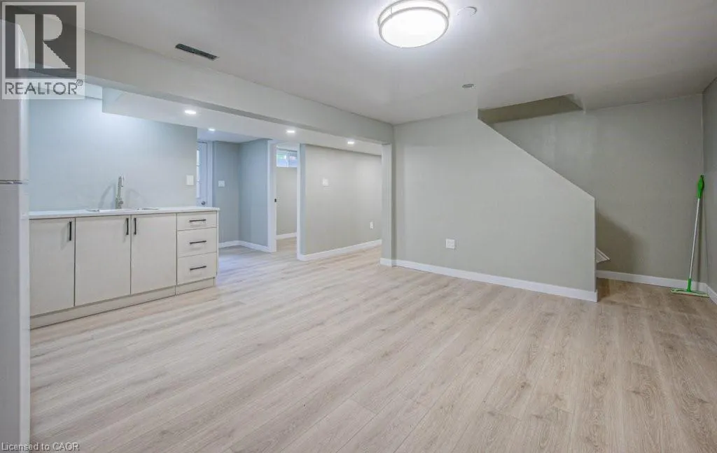 5 ALISON Avenue