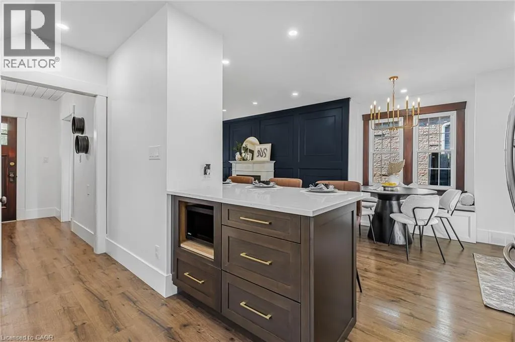 246 BOWEN Road