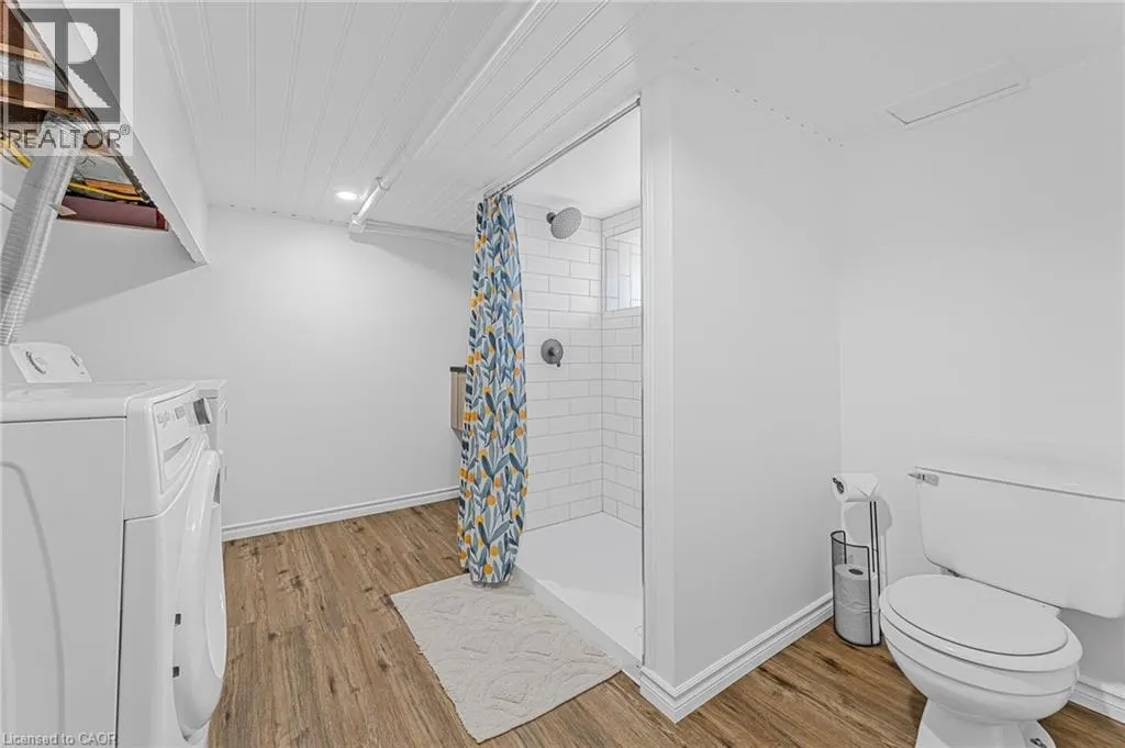 246 BOWEN Road