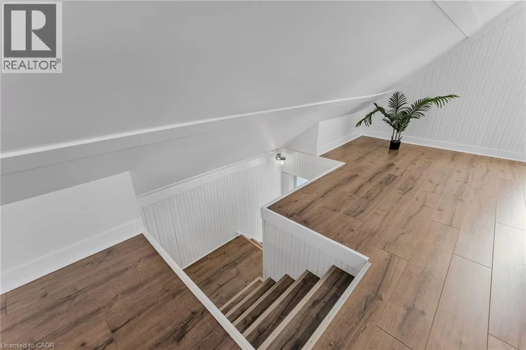 246 BOWEN Road