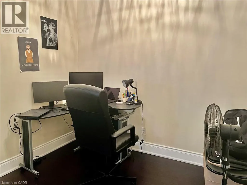3880 DUKE OF YORK Boulevard Unit# 202, #202