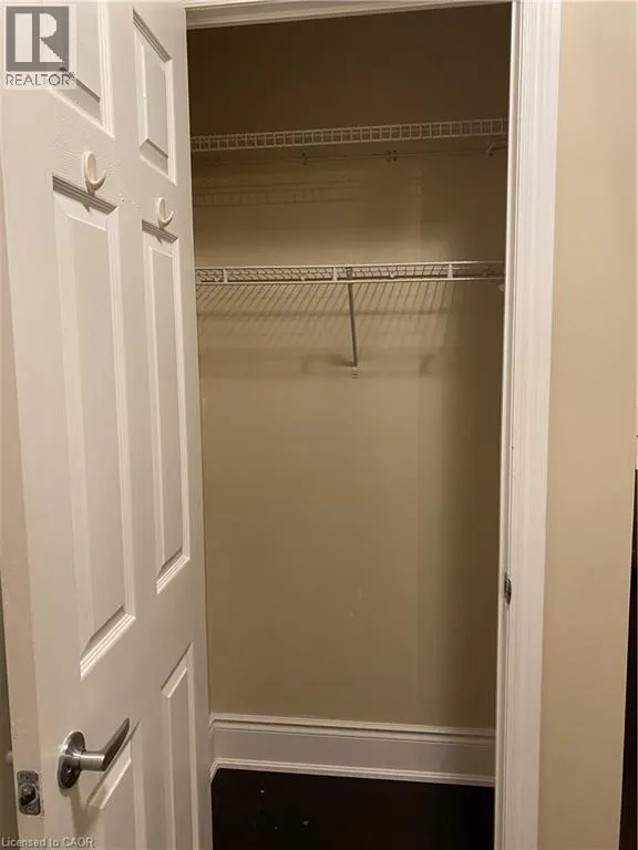 3880 DUKE OF YORK Boulevard Unit# 202, #202