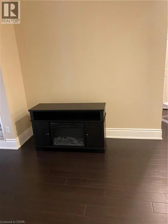 3880 DUKE OF YORK Boulevard Unit# 202, #202