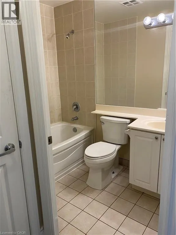 3880 DUKE OF YORK Boulevard Unit# 202, #202