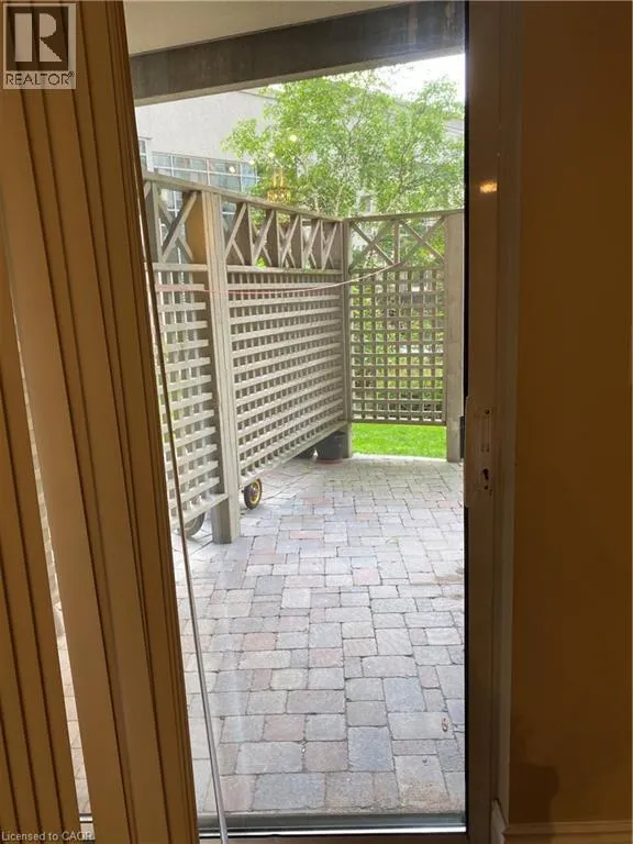 3880 DUKE OF YORK Boulevard Unit# 202, #202
