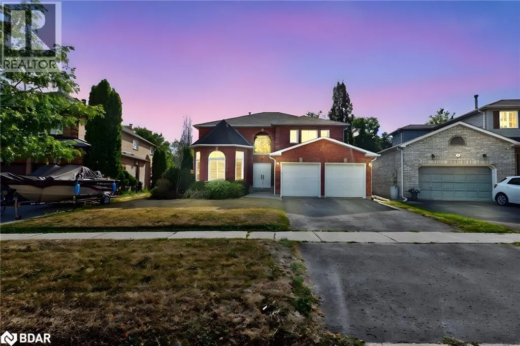 25 BRUNTON Crescent