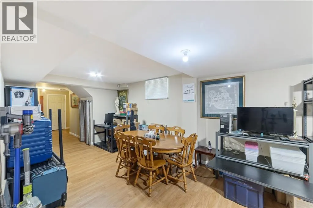 82 GRIFFITH Drive