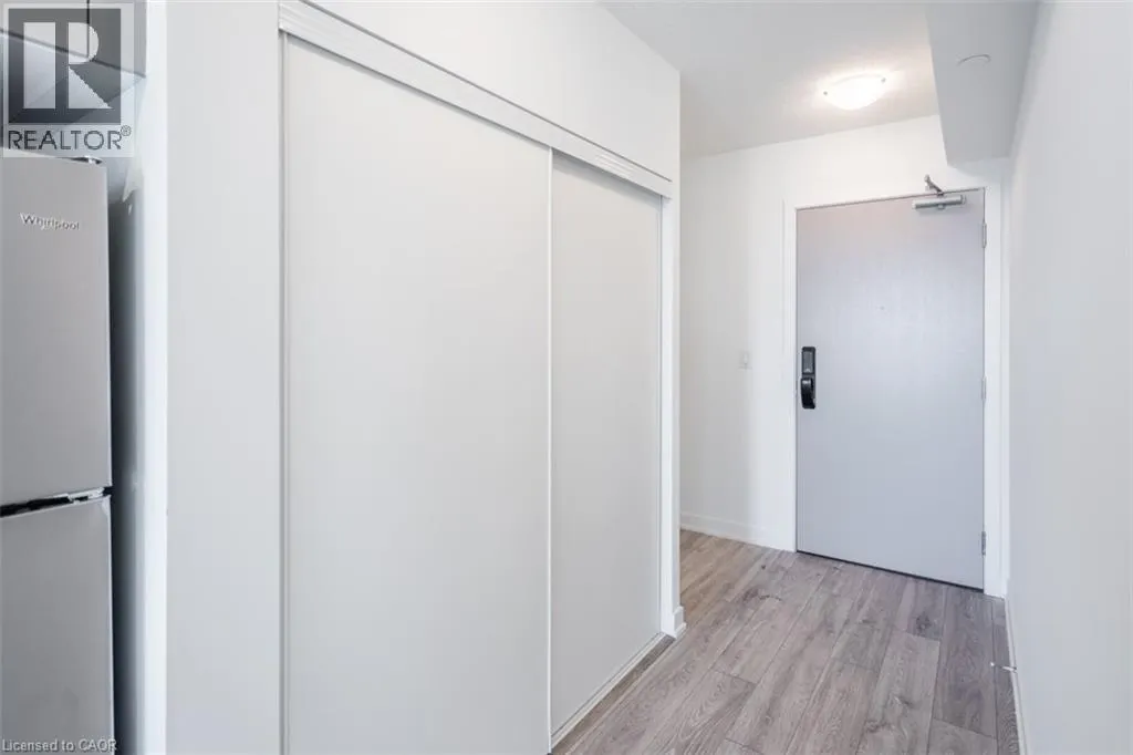 3210 DAKOTA Common Unit# A401, #A401