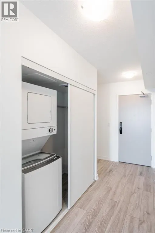 3210 DAKOTA Common Unit# A401, #A401
