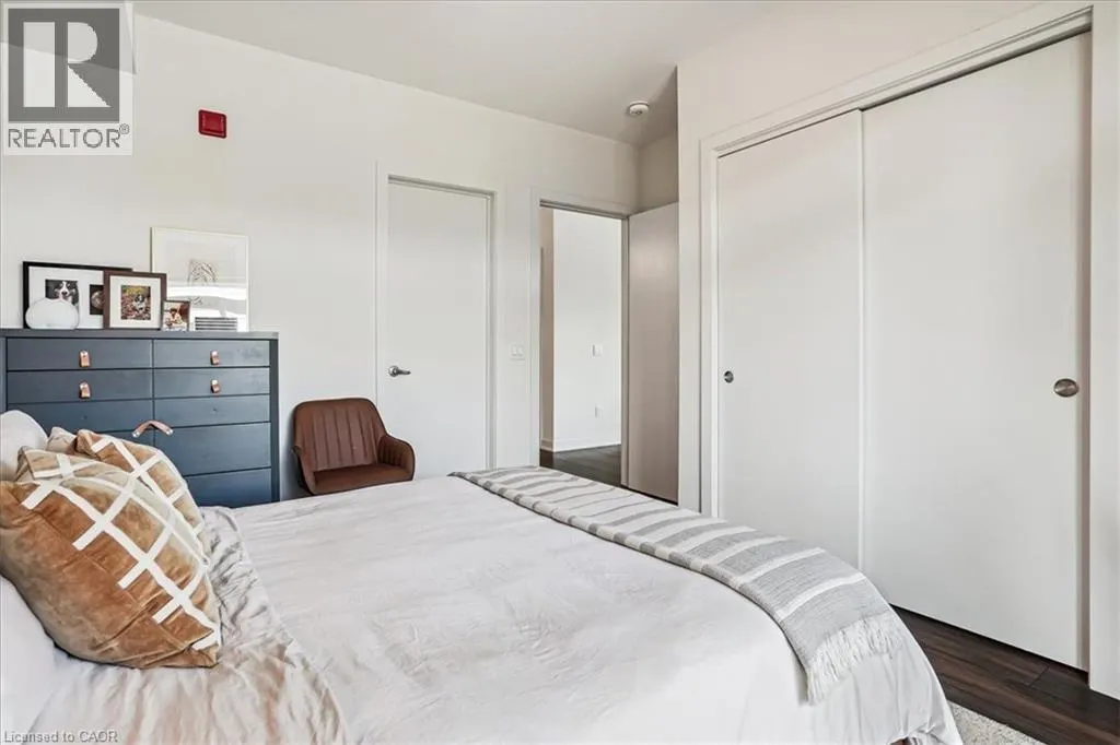 320 PLAINS Road E Unit# 211, #211