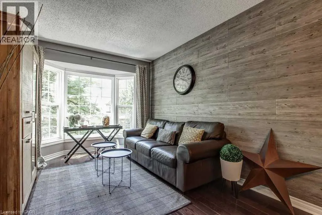 2272 MOWAT Avenue Unit# 68, #68
