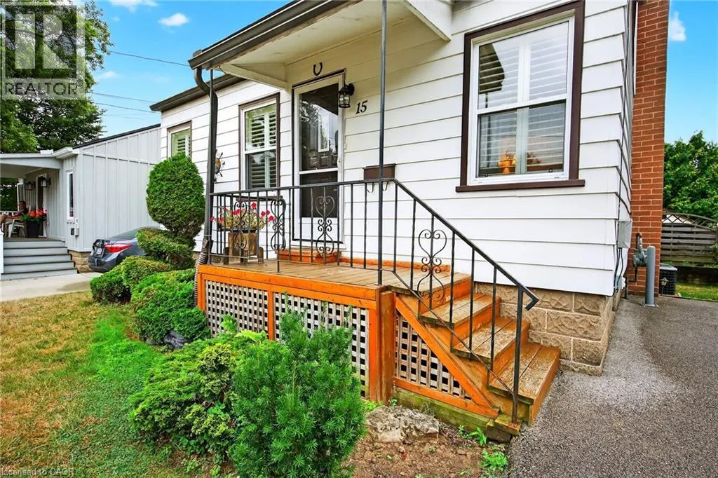 15 DONALD Avenue