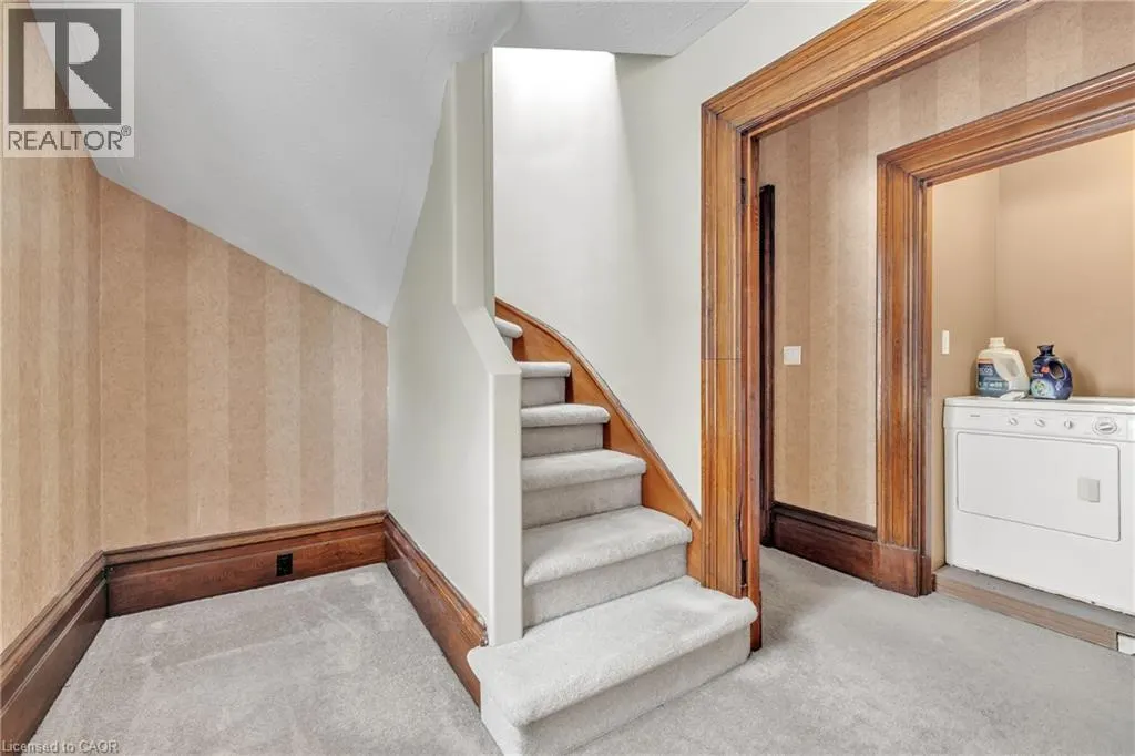 77 LIGHT Street