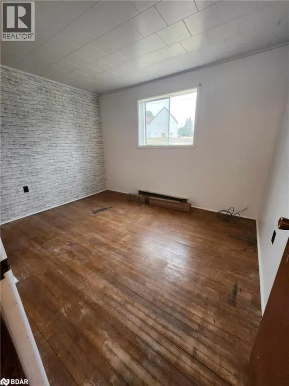 332 CHAMPLAIN ROAD