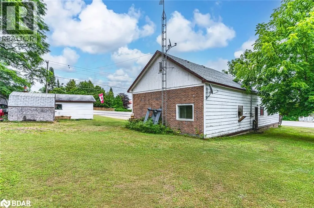 332 CHAMPLAIN ROAD