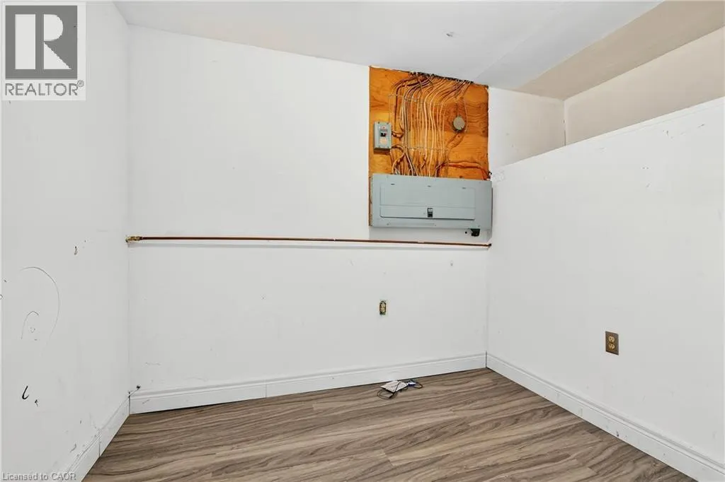 1196 LAKESHORE Road